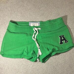 Vintage Abercrombie & Fitch Green Shorts!